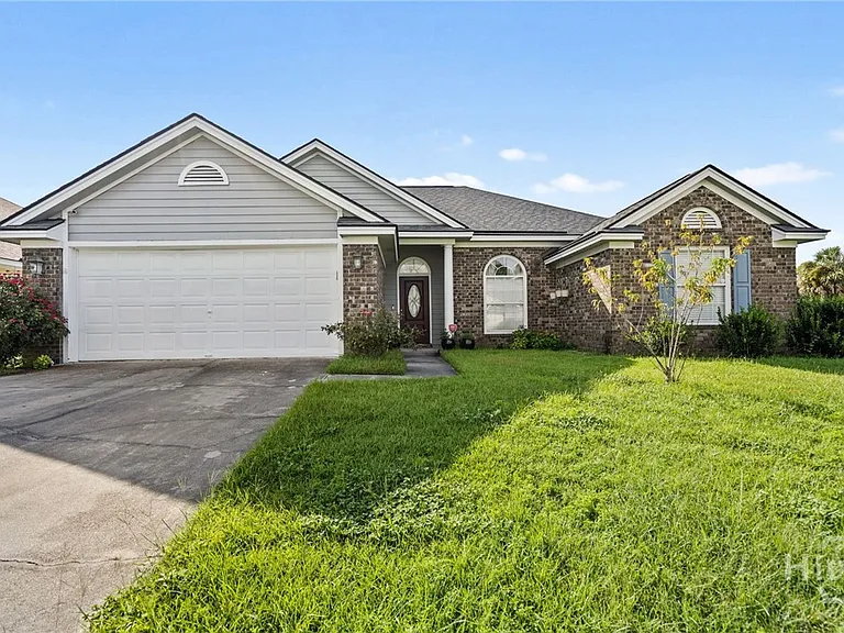 124 Hopeland Dr — Photo 1