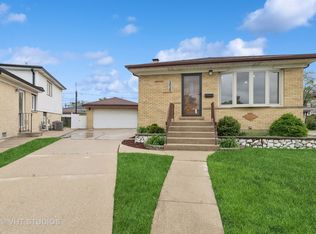 3838 Emerson Dr, Schiller Park, IL