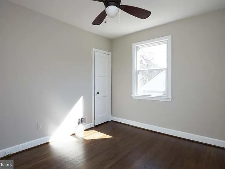 221 Dale Dr — Photo 14