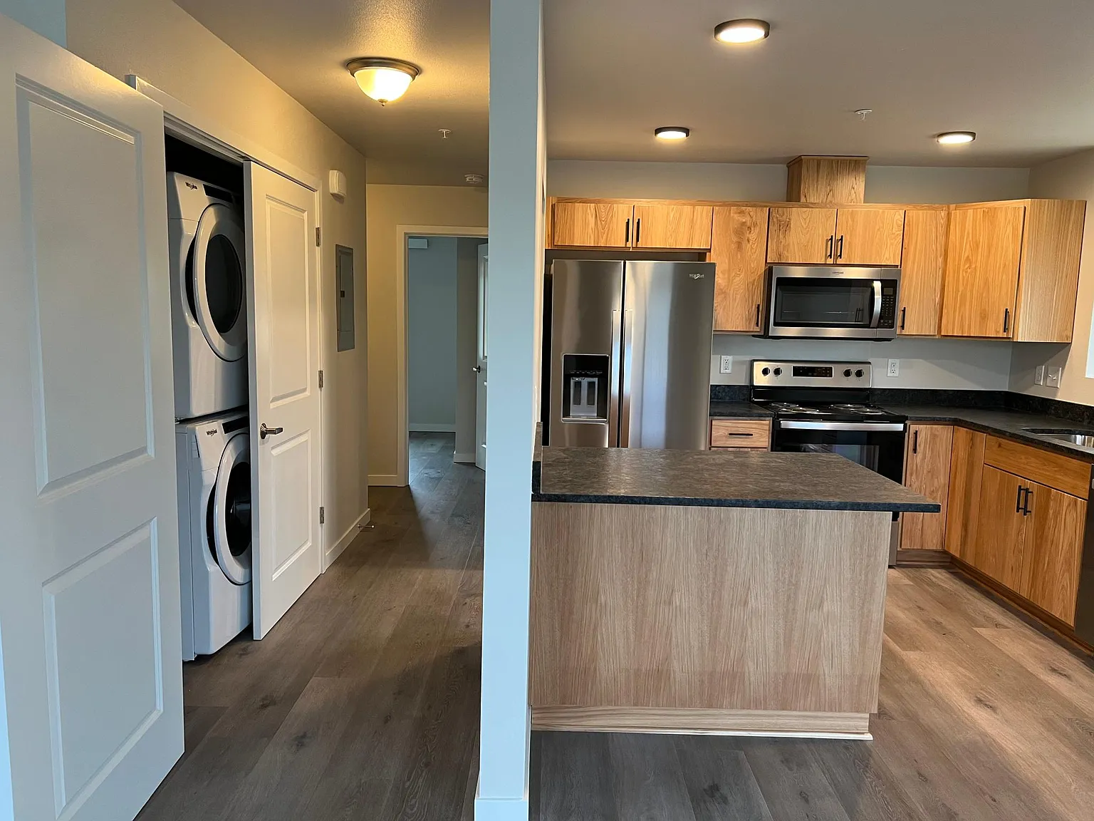 540 Gateway Blvd — Photo 4