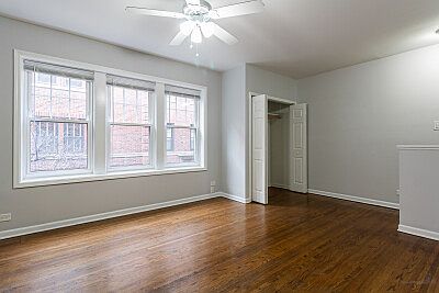 3rd image of 3838 N Sheffield Ave #1