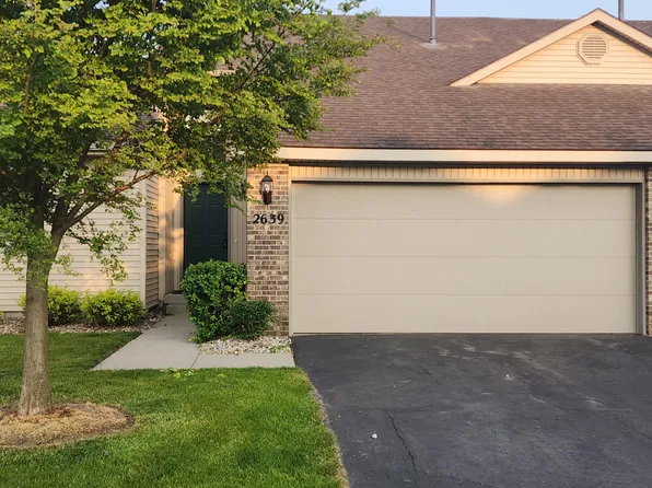 2639 W Highland View Cir SE, Grand Rapids, MI 49506