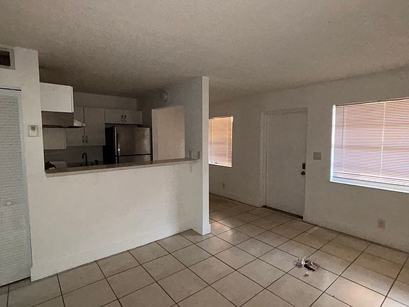 3rd image of 101 NE 41st St #135