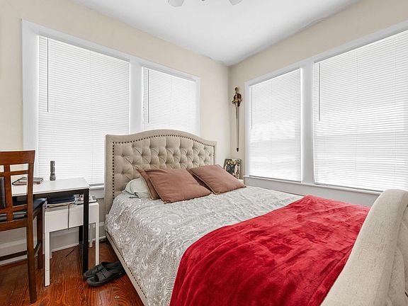 5th image of 325 Ohio Pl APT 3