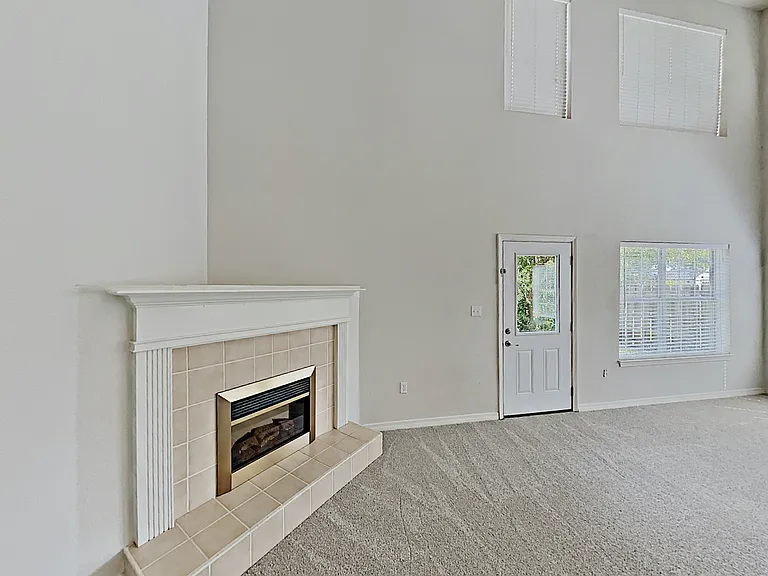 113 Red Maple Ct — Photo 1
