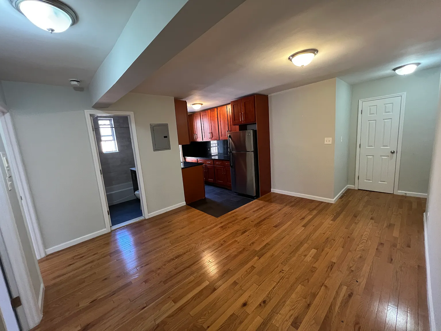 65-62 Saunders Street — Photo 2
