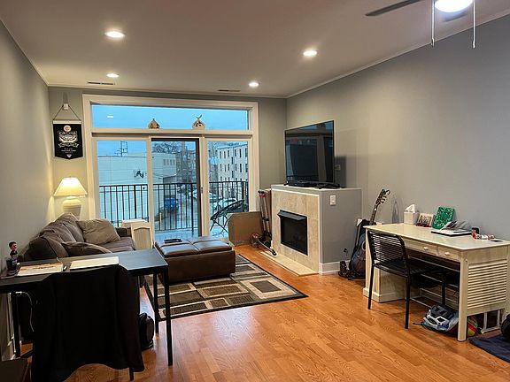 4th image of 2472 W Foster Ave APT 310
