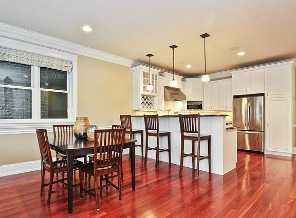 5th image of 3021 N Southport Ave APT 1A