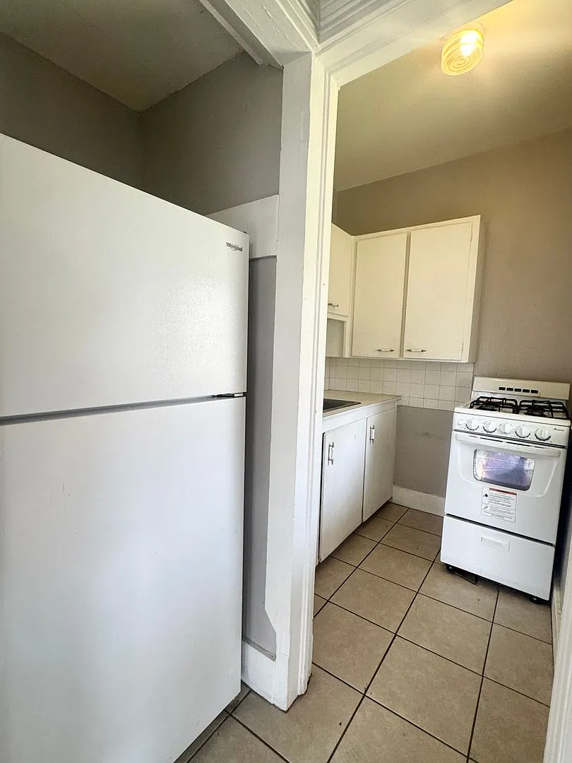 1911 Park Ave — Photo 3