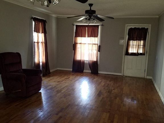 5th image of 1001 E Harvey Ave