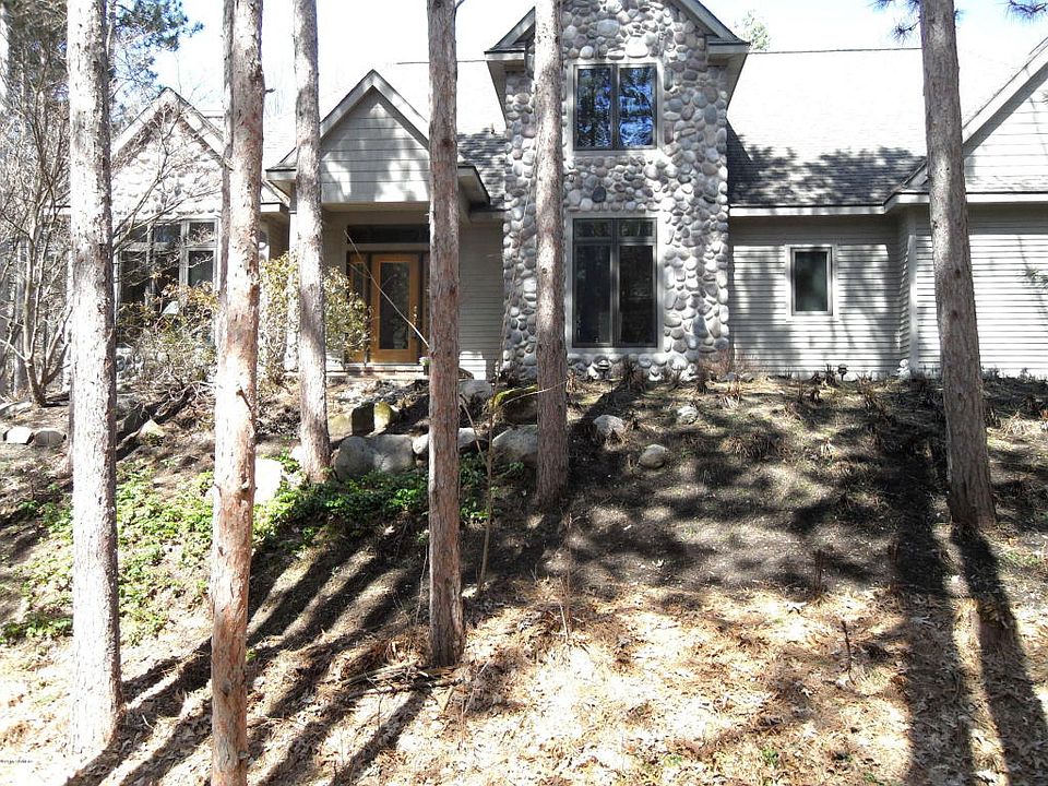 1st image of 3501 Blue Water Pines Dr NE