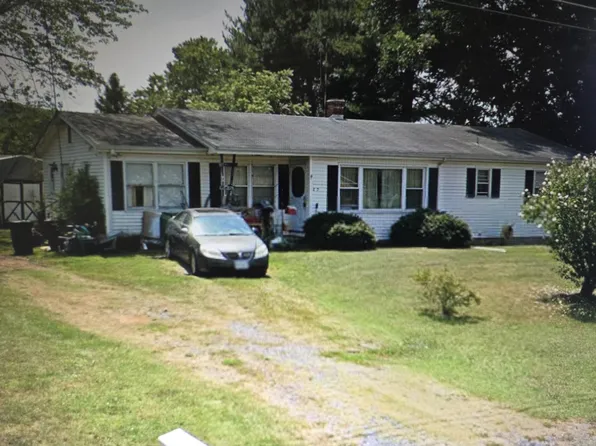 609 6th St, Grottoes, VA 24441