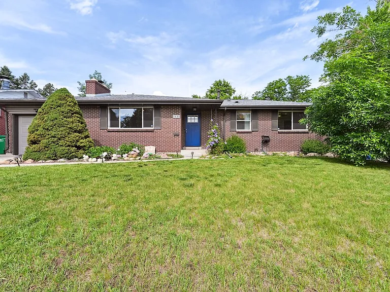 1631 S Allison St — Photo 1