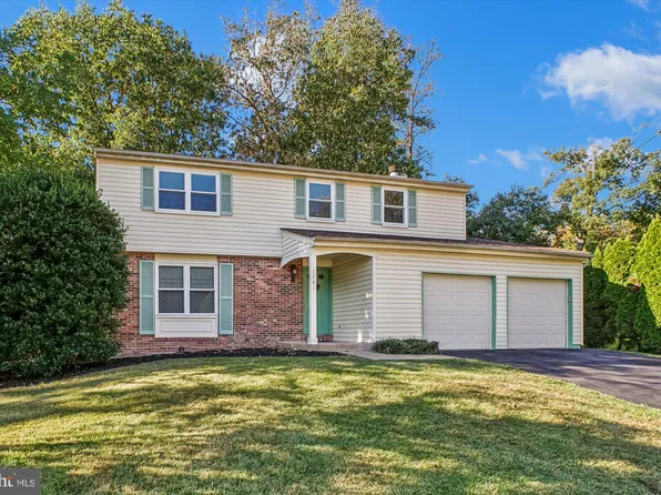 1741 Whitewood Ln, Herndon, VA 20170