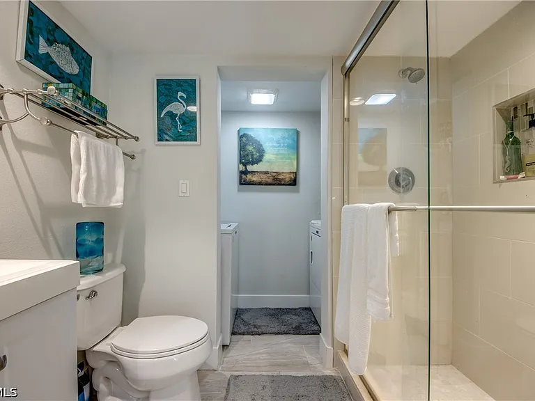 5213 Cedarbend Dr #4 — Photo 23