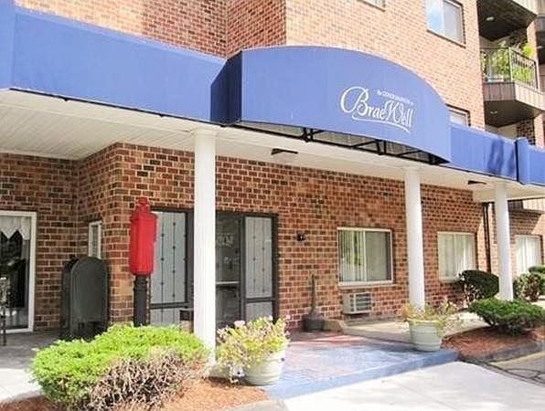 1st image of 230 Willard St Unit 301