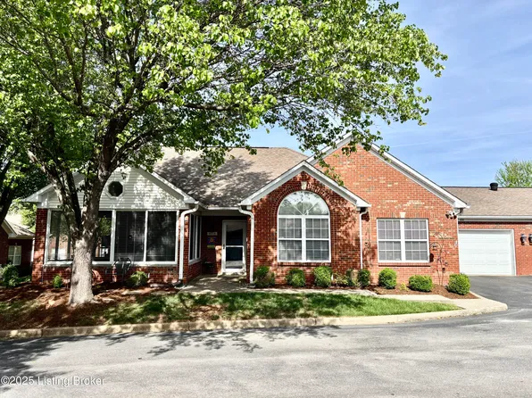 8118 Saint Andrews Village Dr, Louisville, KY 40241