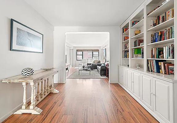 3rd image of 425 E 79th St APT 12E