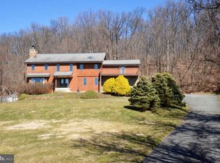 189 Oberholtzer Rd, Gilbertsville, PA 19525