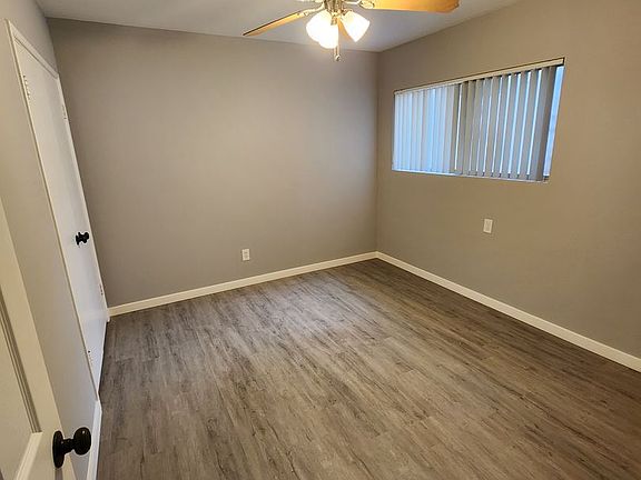 4th image of 13632 Penn St #B