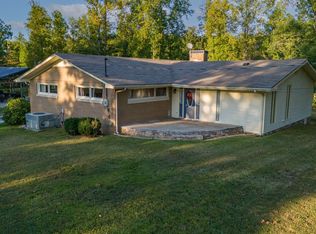 960 Knob Creek Rd, Lawrenceburg, TN 38464