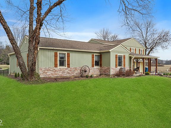 3rd image of 7236 E Rocklane Rd