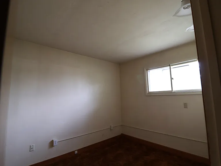1601 W College St #2 — Photo 2