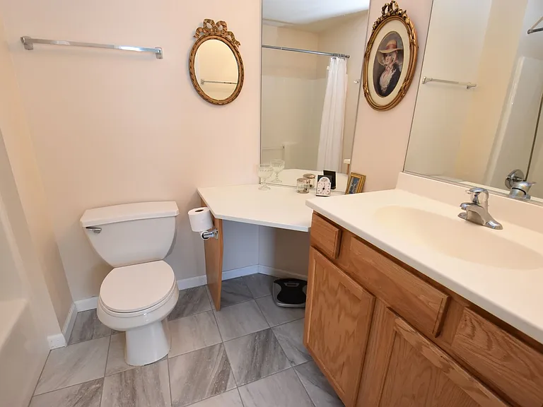 18153 Lisbon Dr — Photo 12