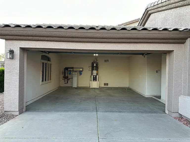 1884 E Locust Pl — Photo 38