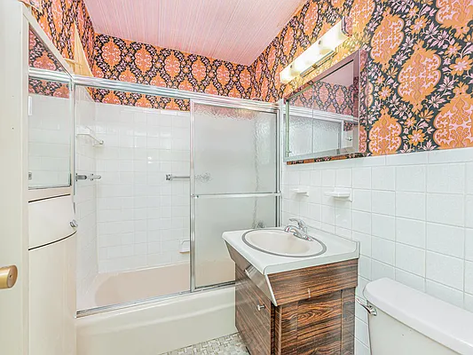 Sold by ERA Insite Realty Services | media 9