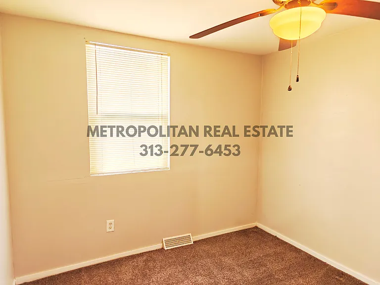 31820 Bay Ct — Photo 13