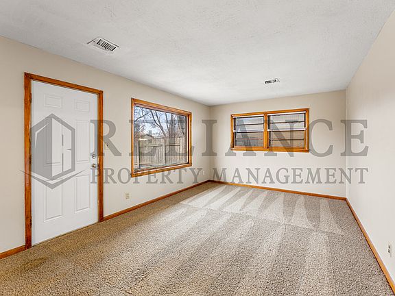 5th image of 2922 S Euclid Ave
