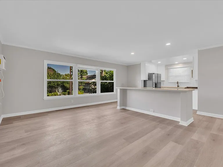 4943 Coldwater Canyon Ave — Photo 9