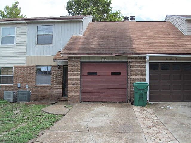 1st image of 647 Sandalwood Dr
