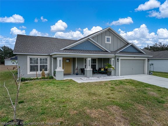 2nd image of 1204 Ridge Dr