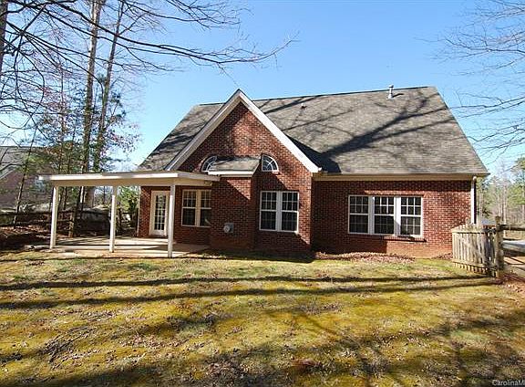 3rd image of 7310 Aldwych Ln
