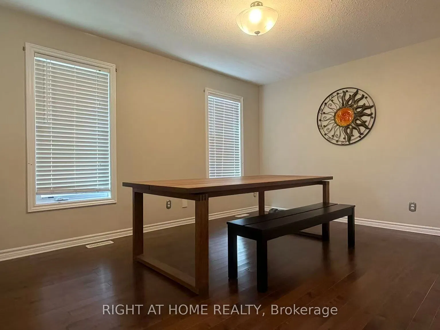 4 bed, $3,000 — Photo 3