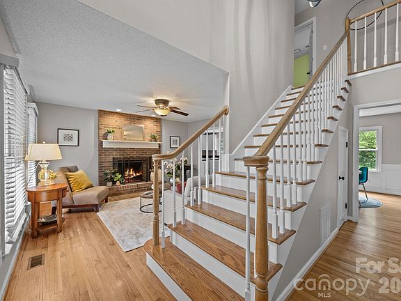 4th image of 6 Springfield Way