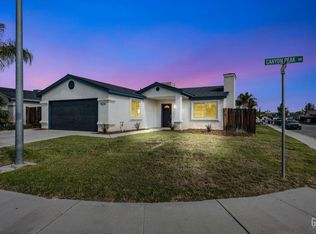 5124 Canyon Peak Dr, Bakersfield, CA 93307