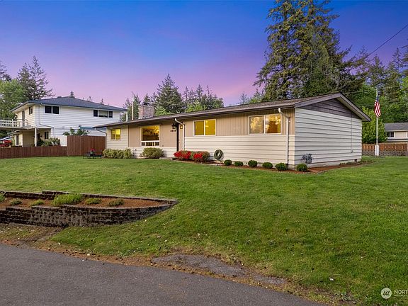 2nd image of 6032 Harlow Drive