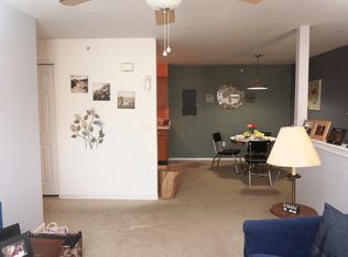48 Manor Dr, Burlington, NJ 08016