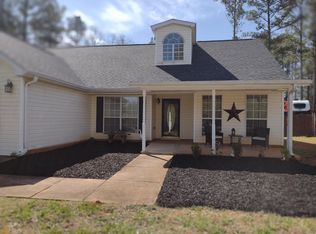 1229 Browns Country Ln, Locust Grove, GA 30248