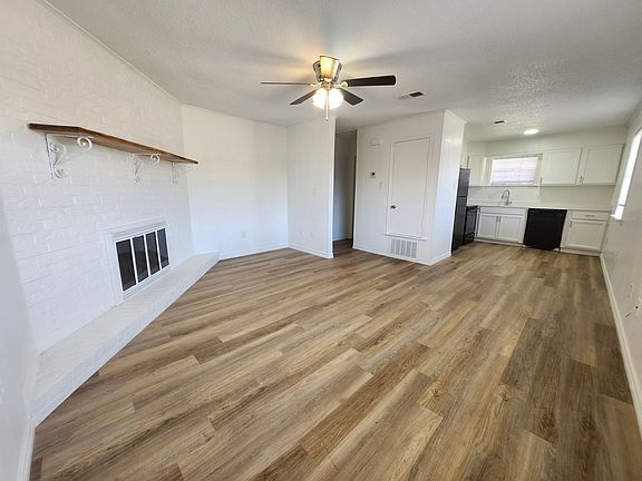 5th image of 1910-1911 S El Paso Ave #18