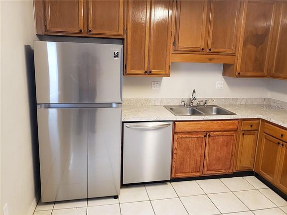 3rd image of 3112 Clubside Dr #3112
