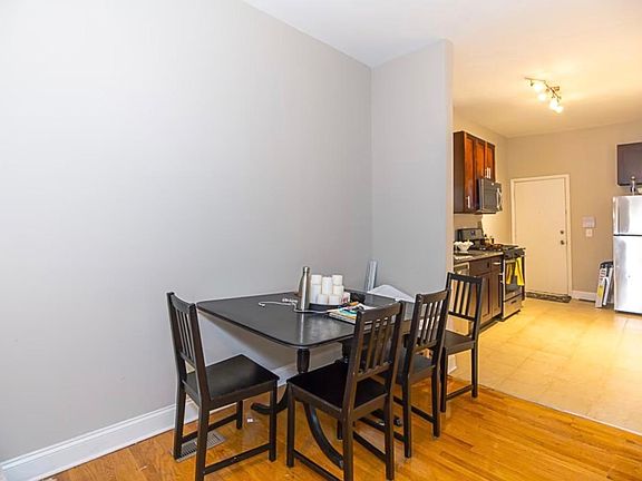 3rd image of 1314 W Schubert Ave APT 2R
