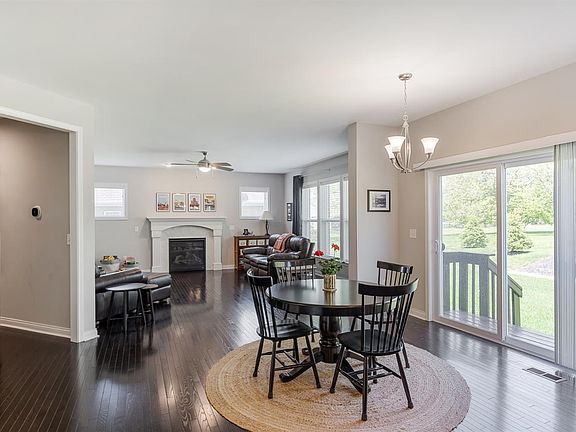 4th image of 728 Harper Ln