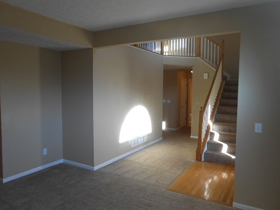 2nd image of 648 Norfolk Sq N