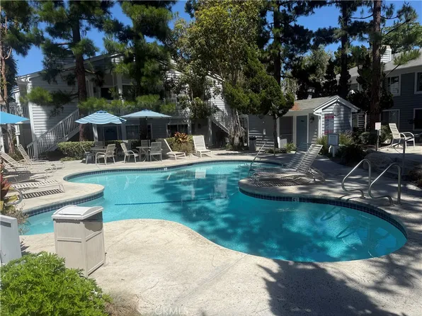 1322 W Park Western Dr, San Pedro, CA 90732