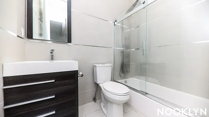 Rented by Nooklyn NYC LLC | media 22