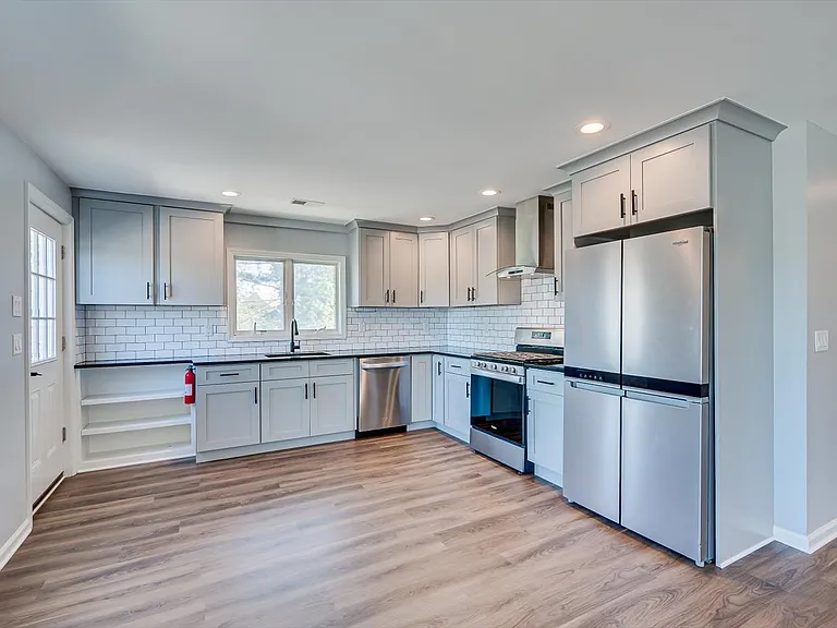 4 Wilcox Ave #B — Photo 6